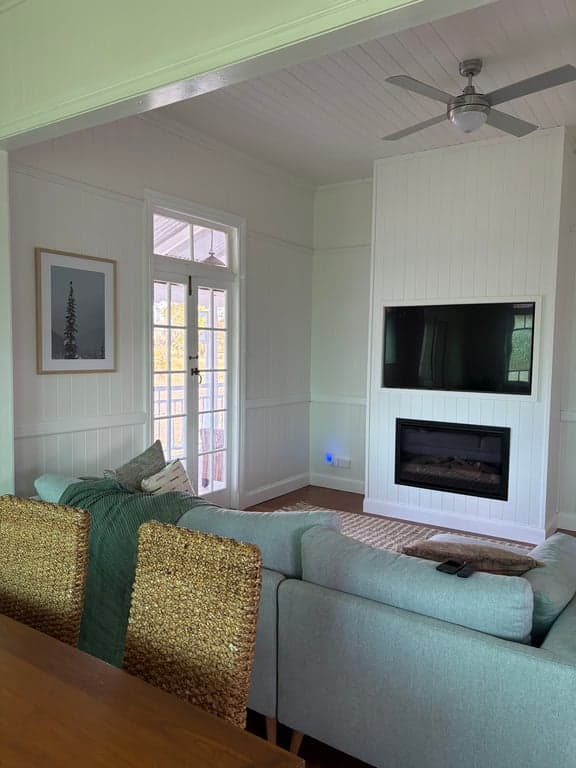 Farm Stay at 3 bedroom renovated Queenslander on 10 acres, Mount Alford, QLD (photo 6)