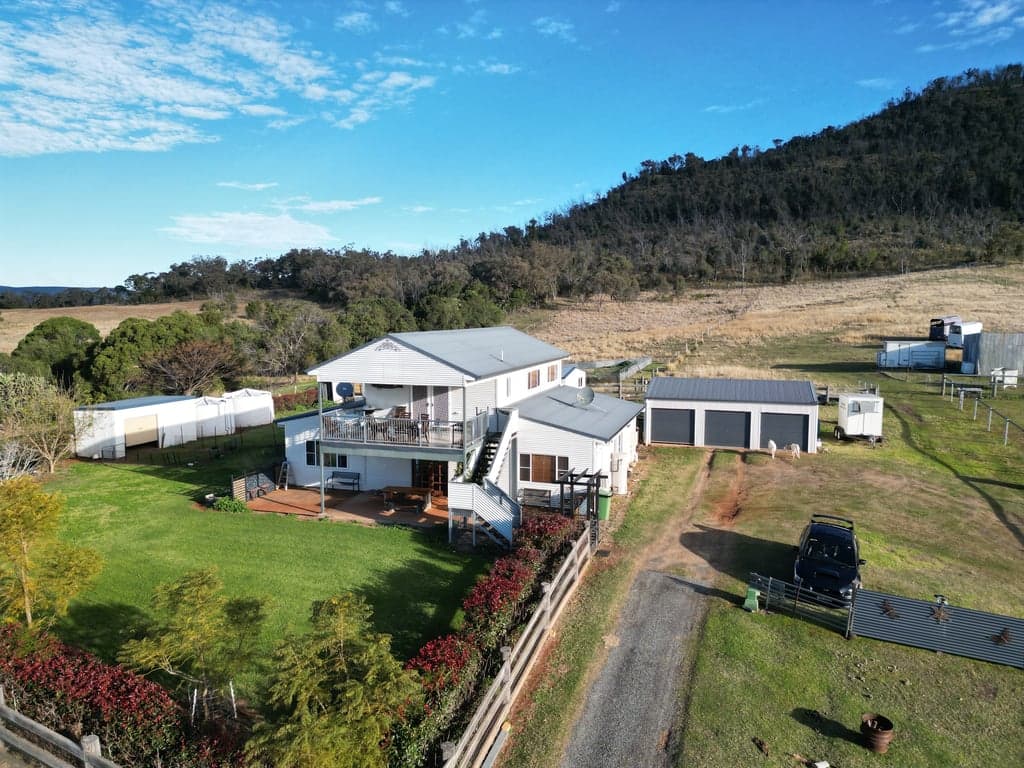 Farm Stay at Bring your own horse, access to wonderful trail rides, Yangan, QLD (photo 6)
