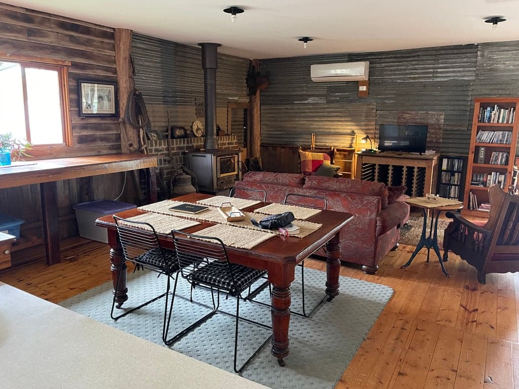 Farm Stay at Holiday with your horse! Accomodation option #1, Mooralla, VIC (photo 6)