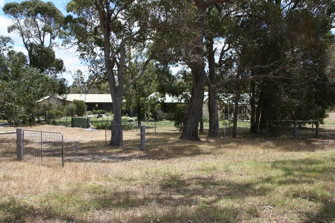 Farm Stay at SAFE FOR HORSES AND COSY ACCOMMODATION FOR THEIR RIDERS, Narrikup, WA (photo 6)