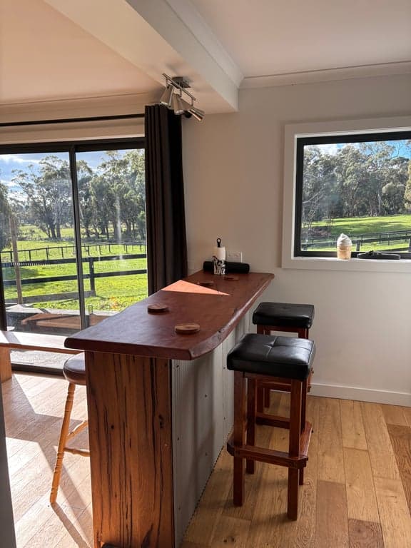 Farm stay with access to trail riding, Woodend, VIC (photo 7)