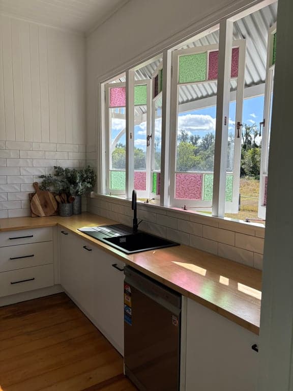Farm Stay at 3 bedroom renovated Queenslander on 10 acres, Mount Alford, QLD (photo 2)