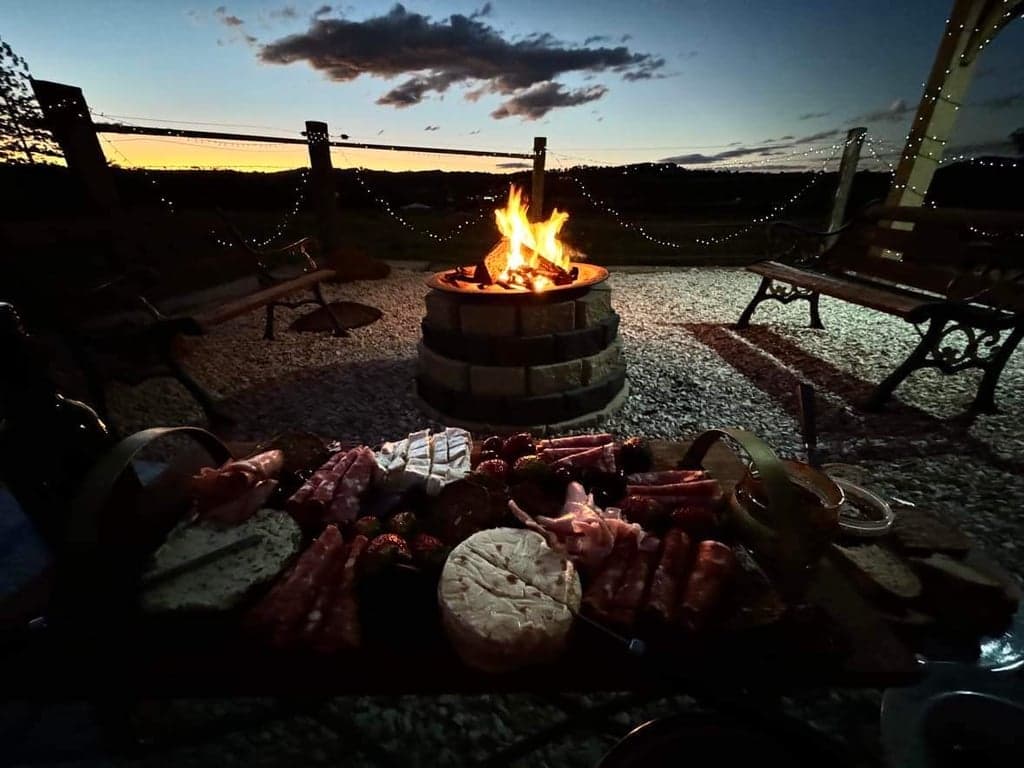 Farm Stay at Heavy horse farm and stay, Maroon, QLD (photo 8)