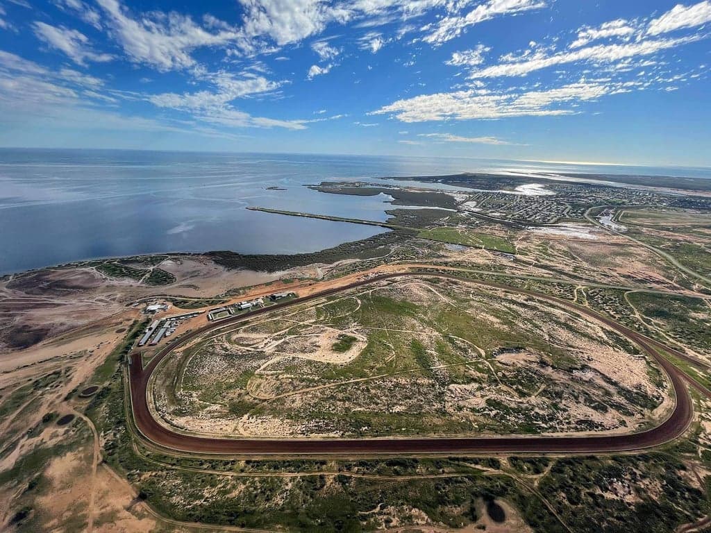 Overnight Yards, Massey Bay, WA