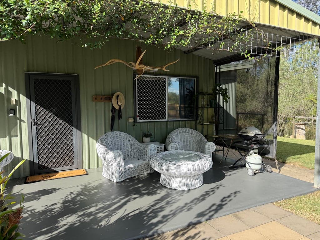 Farm Stay at Long Shadows - Relaxed Country Stay for You & Your Horse, Calvert, QLD