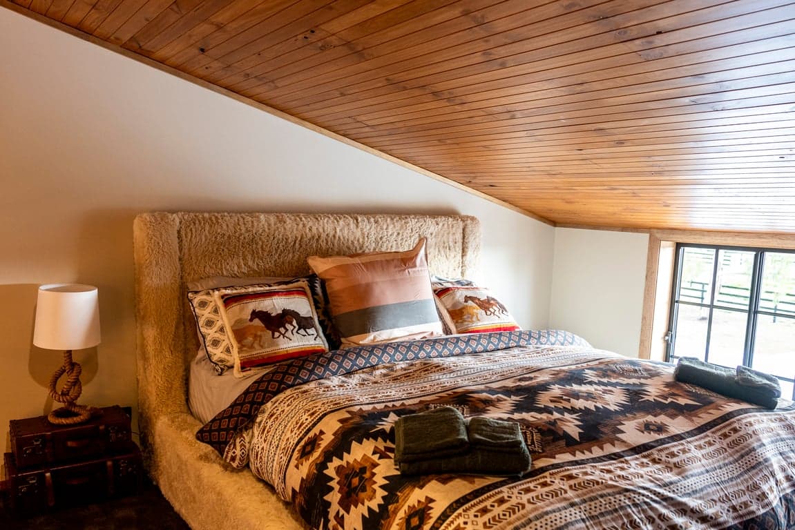 Farm Stay at The Loft at Kingswood Ranch, Luxury Tamworth Getaway. (photo 6)