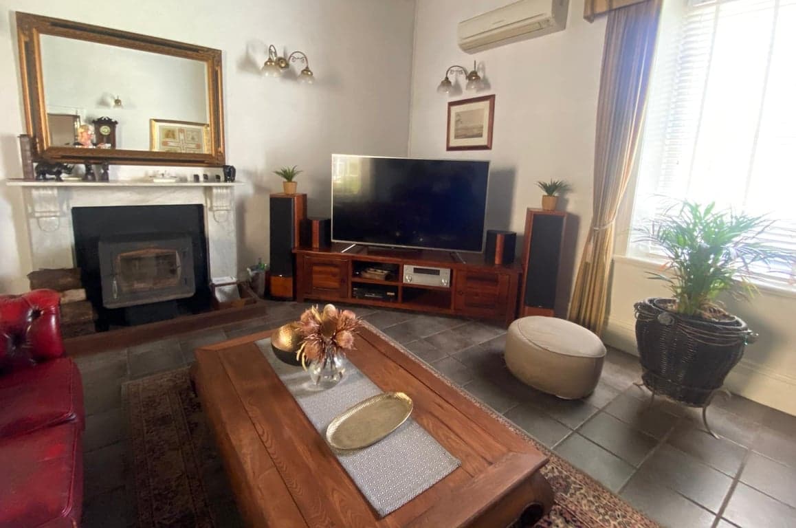 Farm Stay at We are a Heritage property with room for horses and guests., Buckland, WA (photo 5)
