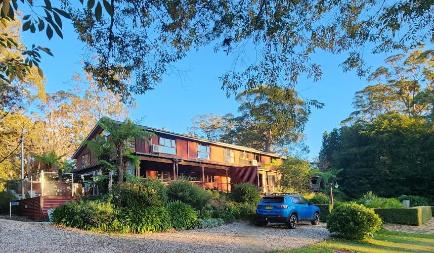 Farm Stay at Bilpin Country Lodge family accommodation in Blue Mtns NSW