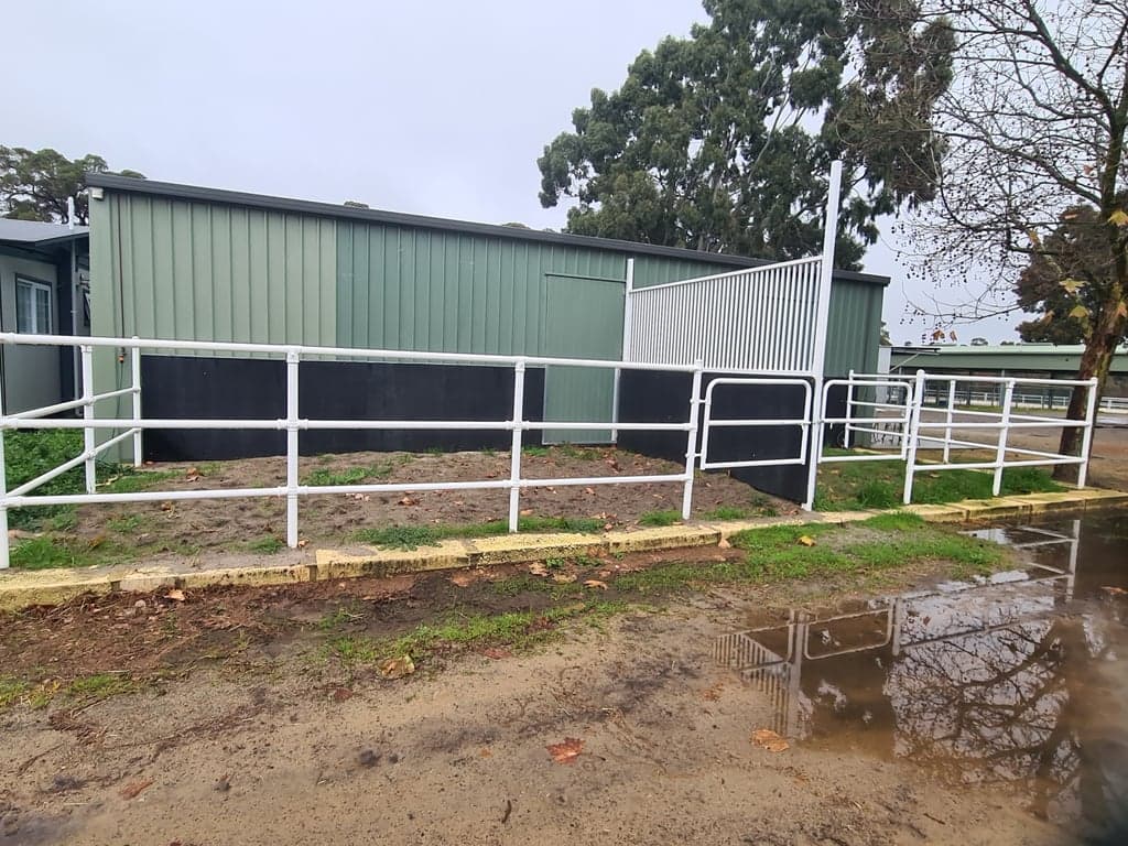 Farm Stay at Equestrian 5 star horse riding facility., Bedfordale, WA (photo 10)