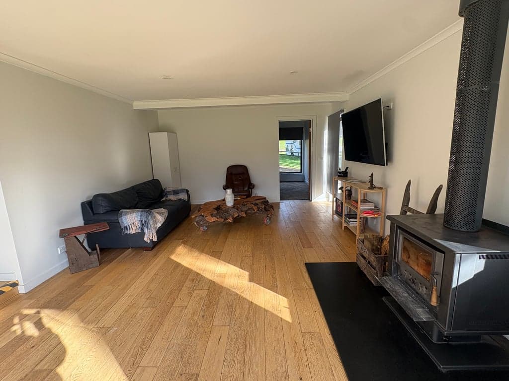 Farm stay with access to trail riding, Woodend, VIC (photo 8)