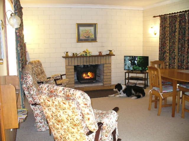 Farm Stay at SAFE FOR HORSES AND COSY ACCOMMODATION FOR THEIR RIDERS, Narrikup, WA (photo 5)