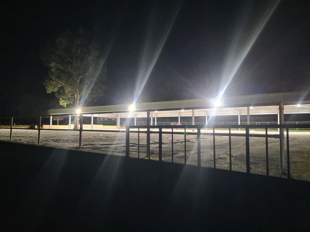 Farm Stay at Equestrian 5 star horse riding facility., Bedfordale, WA (photo 2)